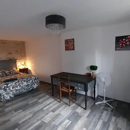 بيت ضيافة 1 Le Clos Des Quatre Lieues Cartelegue